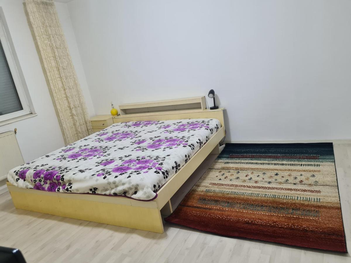 Apartament Primitor Si Convenabil Pentru Buzunarul Tau Appartement Oradea Buitenkant foto