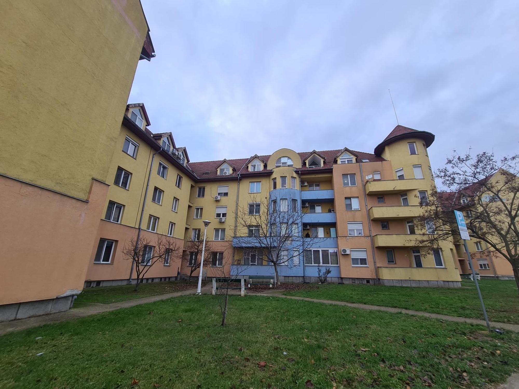 Apartament Primitor Si Convenabil Pentru Buzunarul Tau Appartement Oradea Buitenkant foto